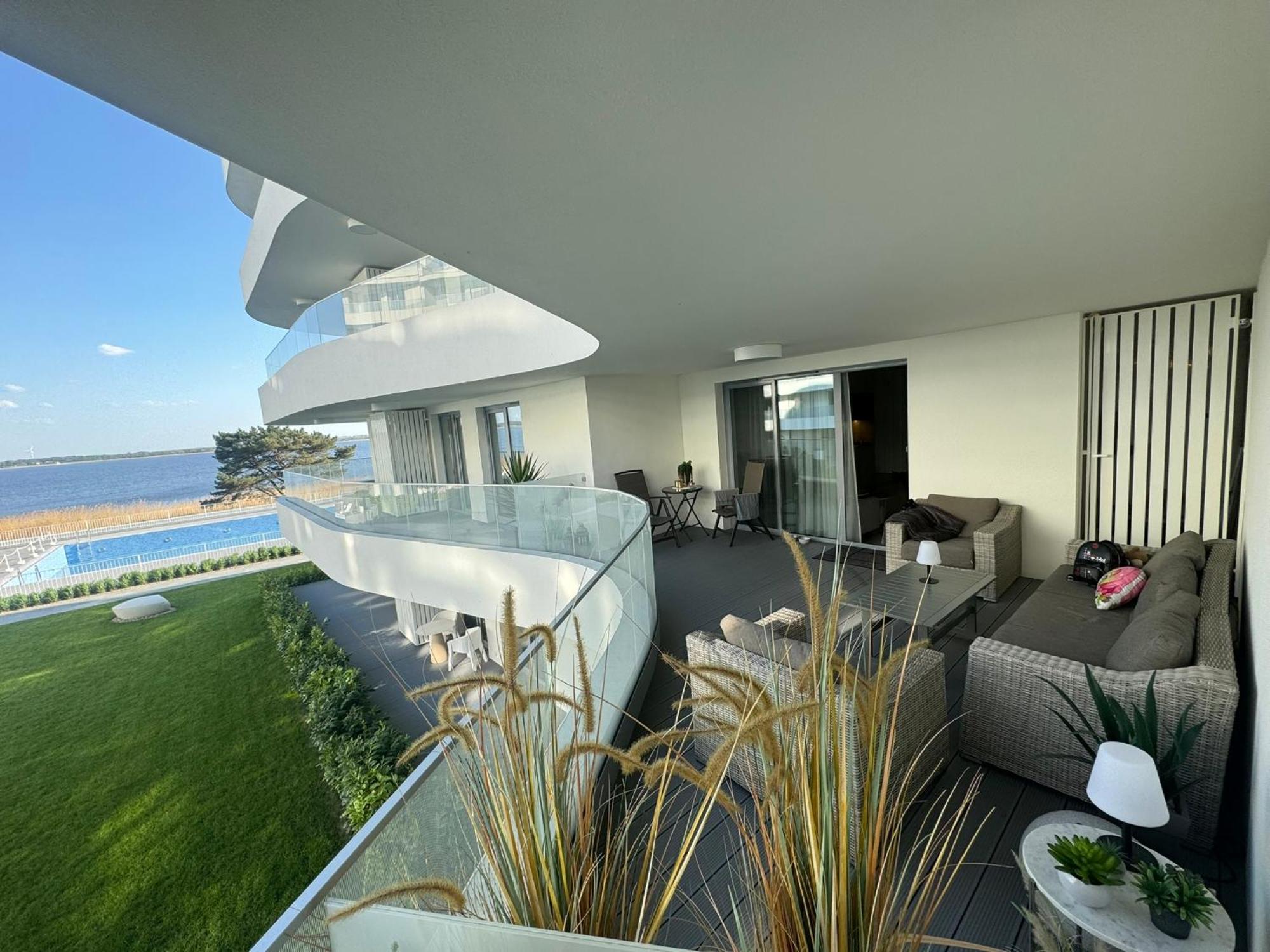 Lake View Sea Apartment Rogowo Pearl Bagian luar foto
